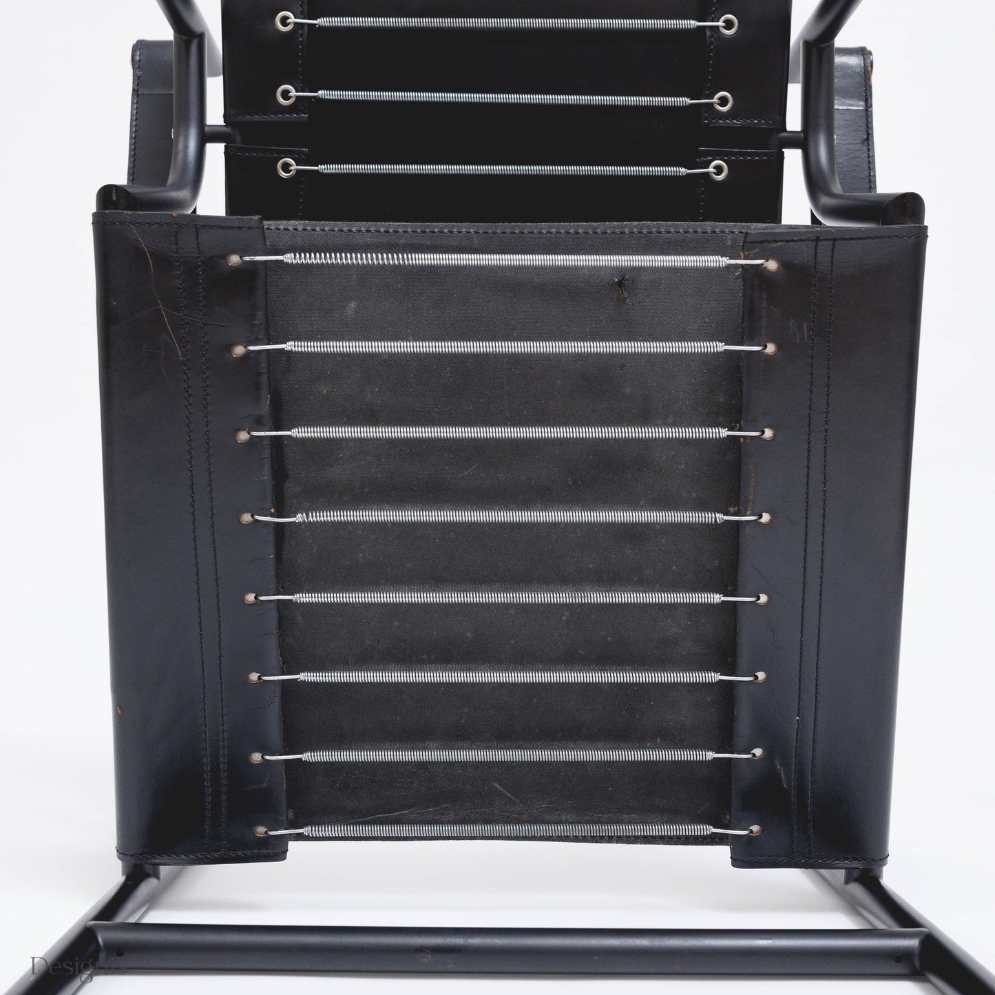 Cassina LC1, Schwarz