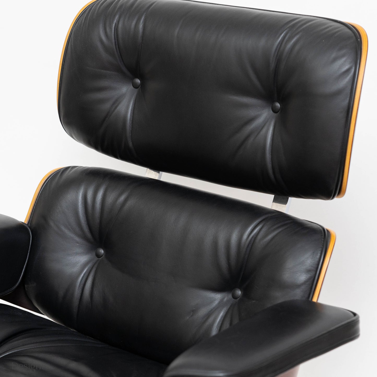 Vitra Eames Lounge Chair, Kirsche