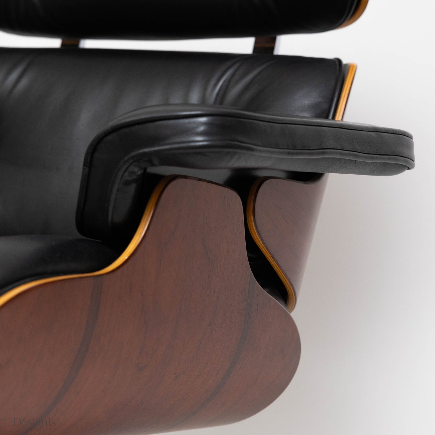 Vitra Eames Lounge Chair, Kirsche