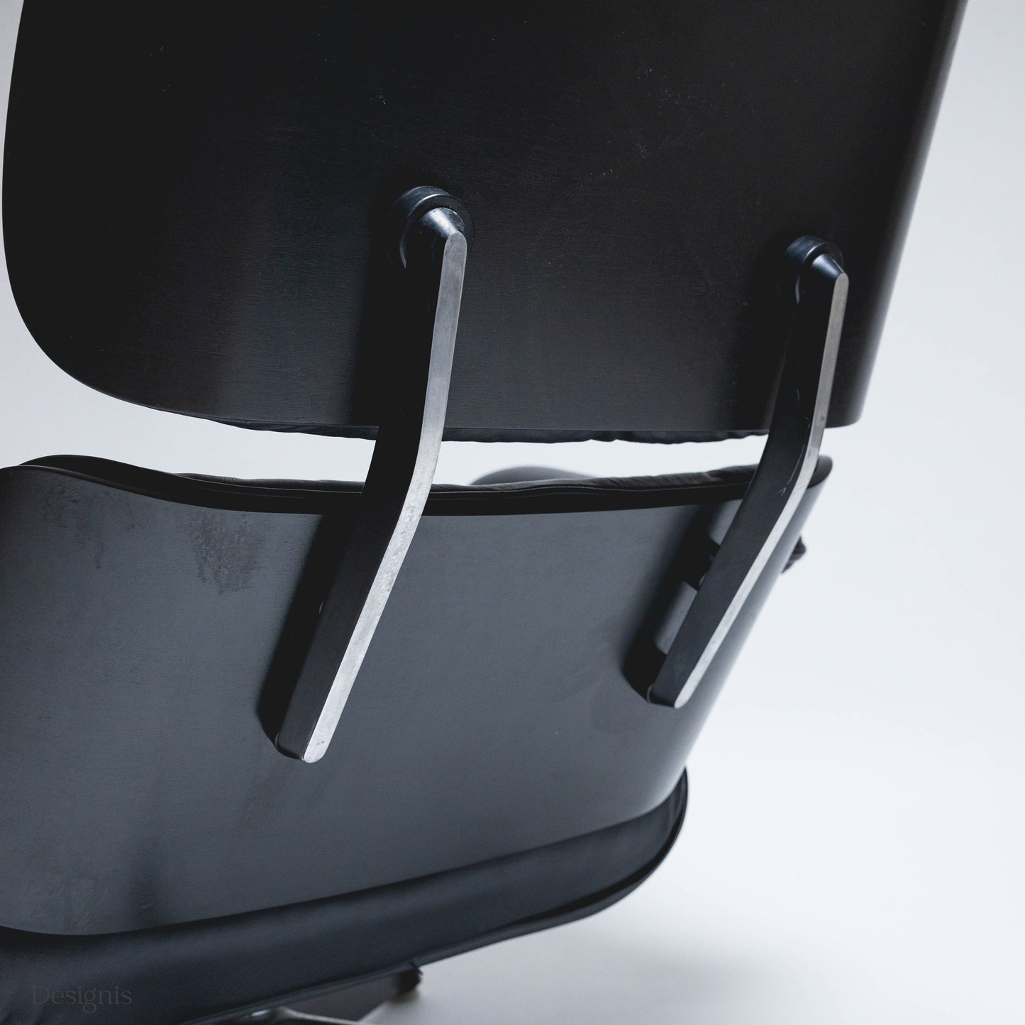 Eames Lounge Chair