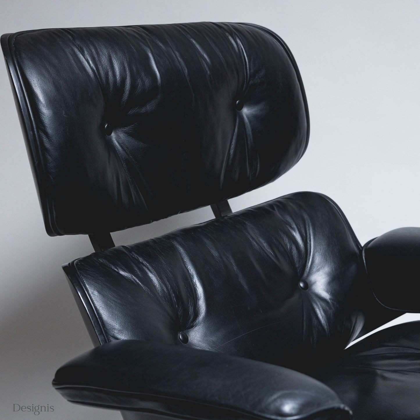 Eames Lounge Chair