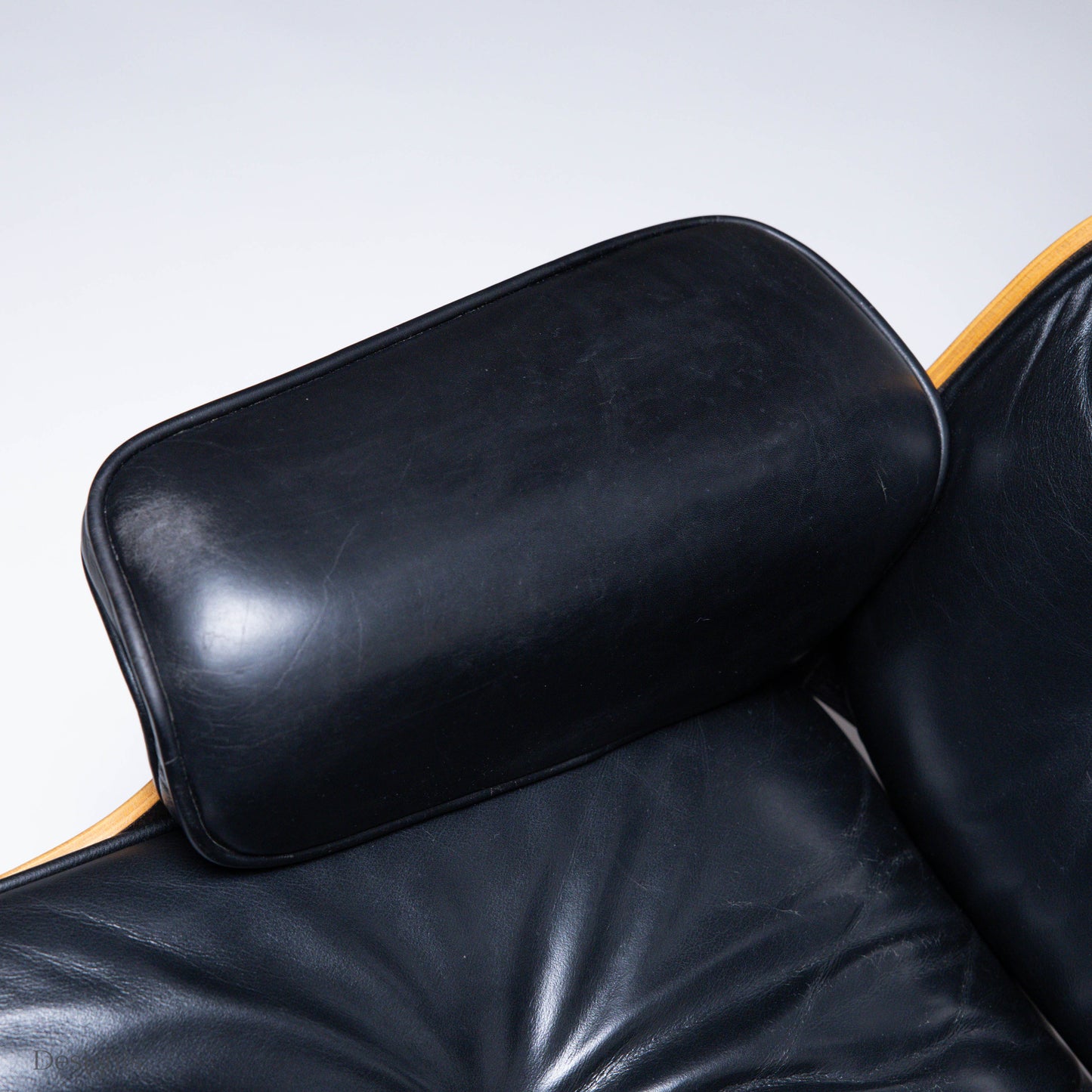 Vitra Eames Lounge Chair mit Ottomane, Kirsche
