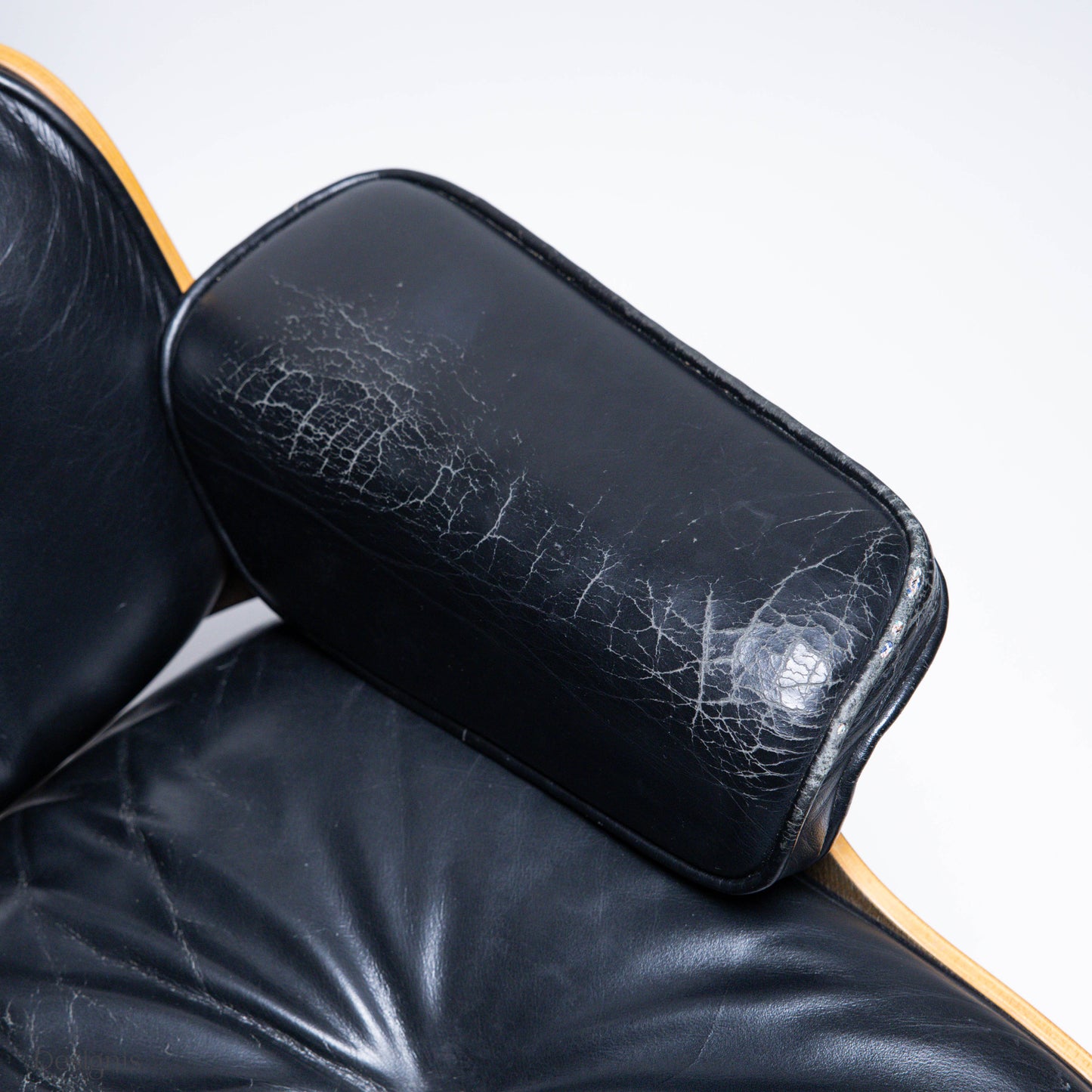 Vitra Eames Lounge Chair mit Ottomane, Kirsche