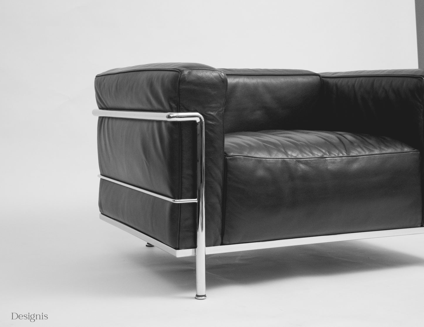 Cassina LC3 Sessel, Schwarz, Leder