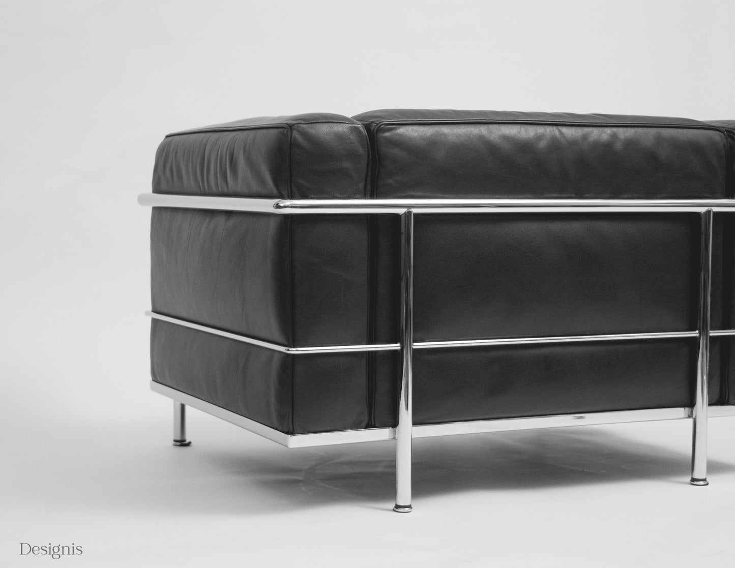 Cassina LC3 Sessel, Schwarz, Leder