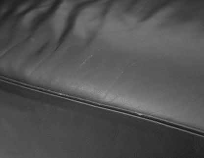 Cassina LC3 Zweisitzer Sofa, Schwarz, Leder