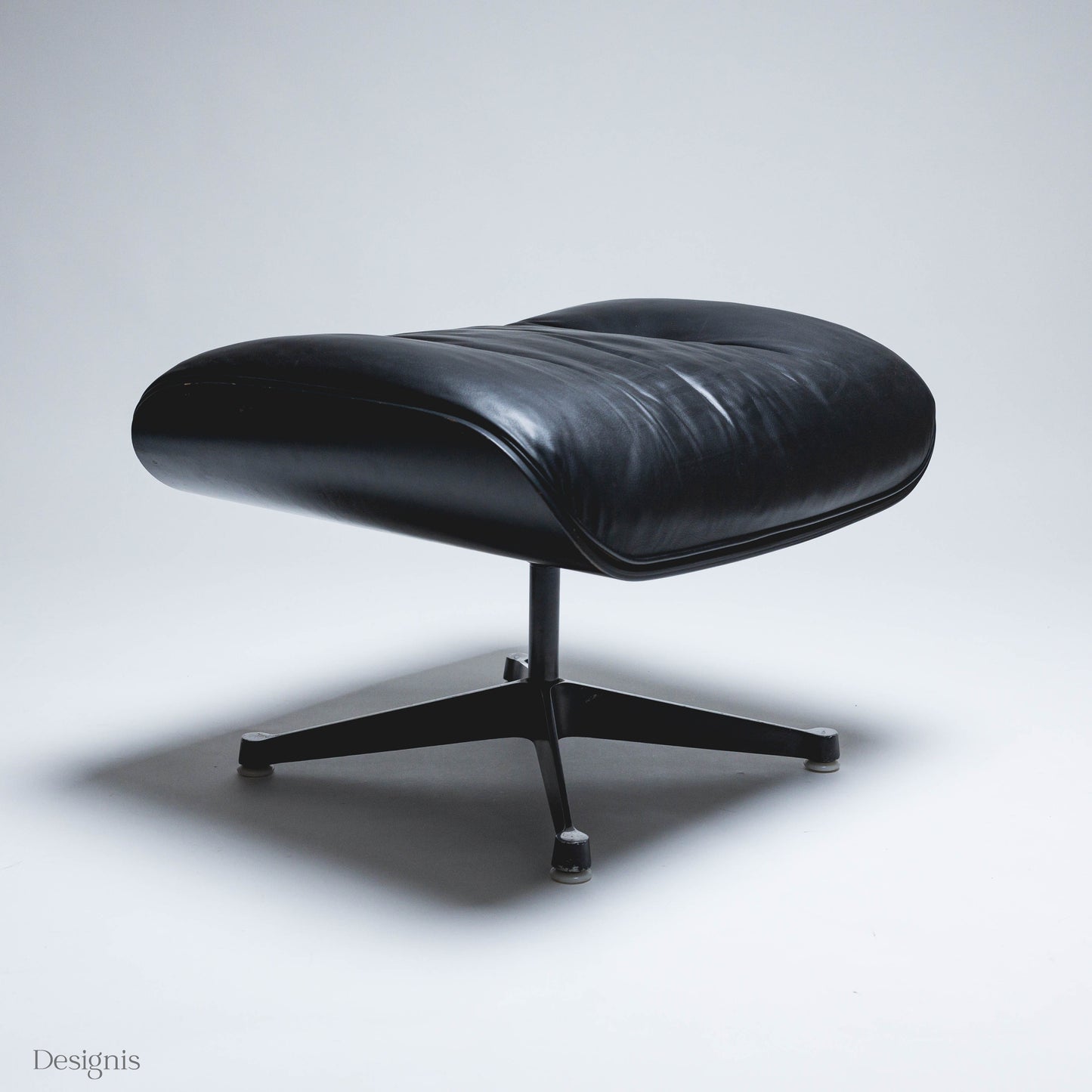 Eames Lounge Chair