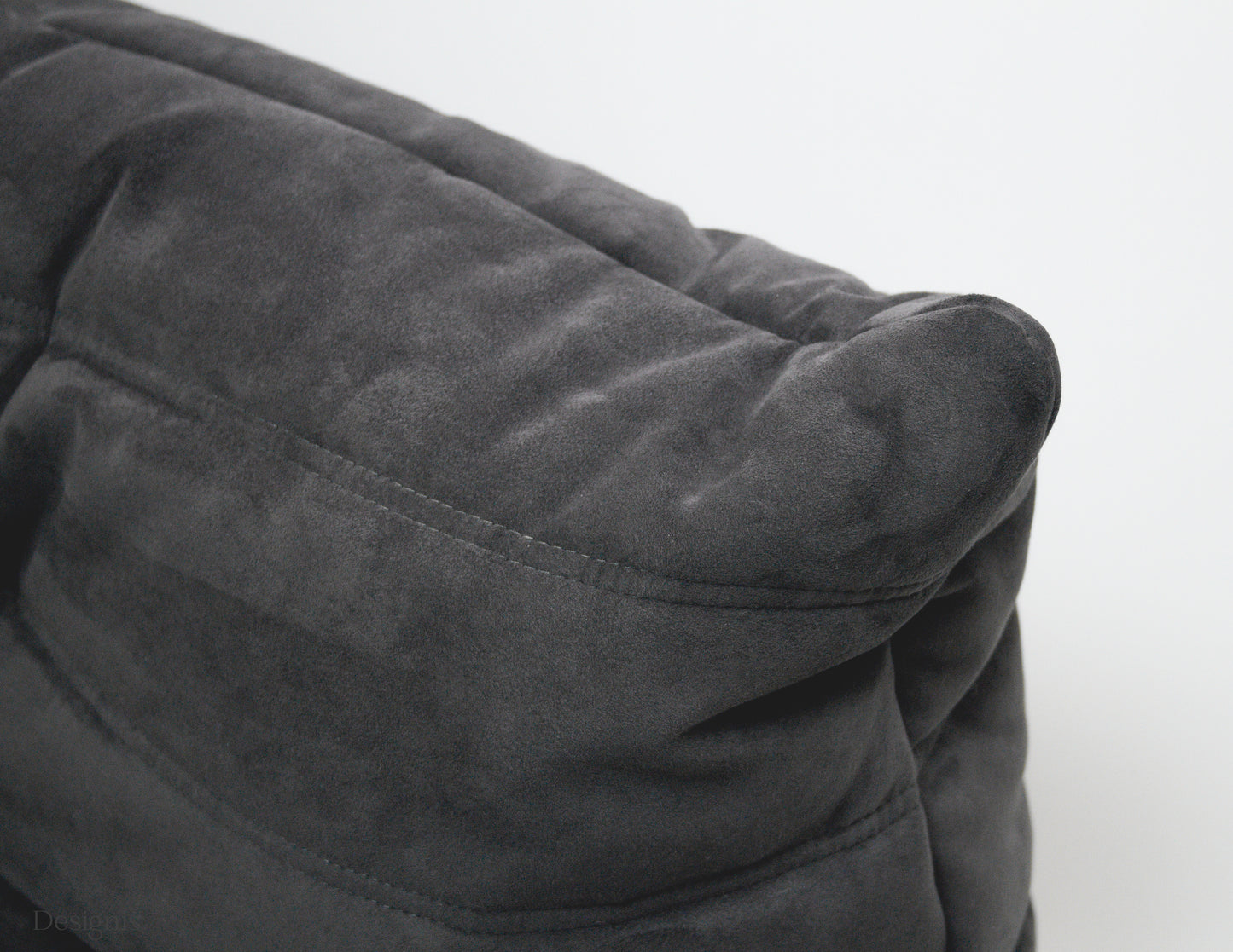 Ligne Roset | Togo Dreisitzer Sofa Alcantara | Anthrazitgrau