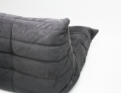 Ligne Roset | Togo Dreisitzer Sofa Alcantara | Anthrazitgrau