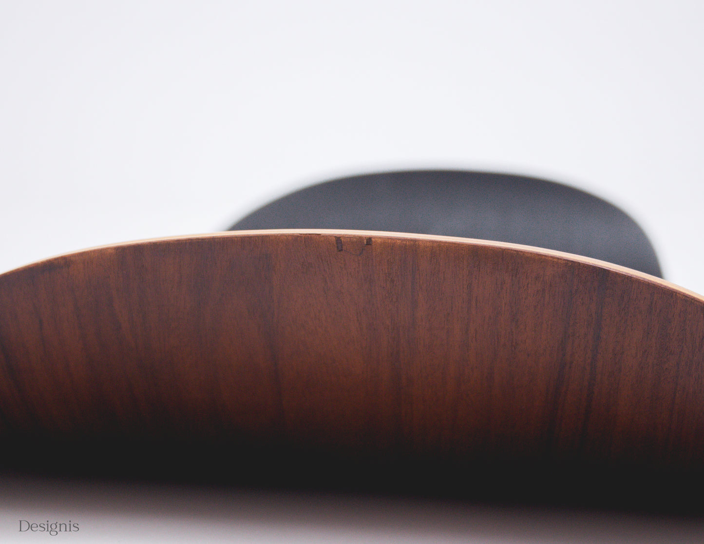 Eames Lounge Chair Ersatzteile: Rückenbügel, Fuß, Schalen, Haken