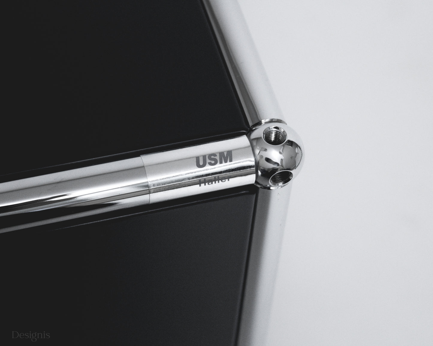 USM Haller Lowboard, Graphitschwarz, Schubladen