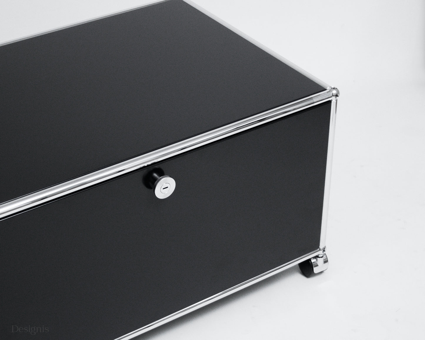 USM Haller Lowboard, Graphitschwarz, Schubladen