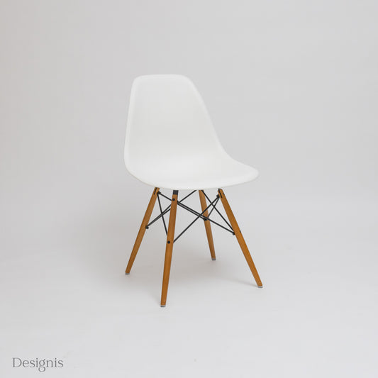 Vitra DSW Eames Plastic Chair, Weiß